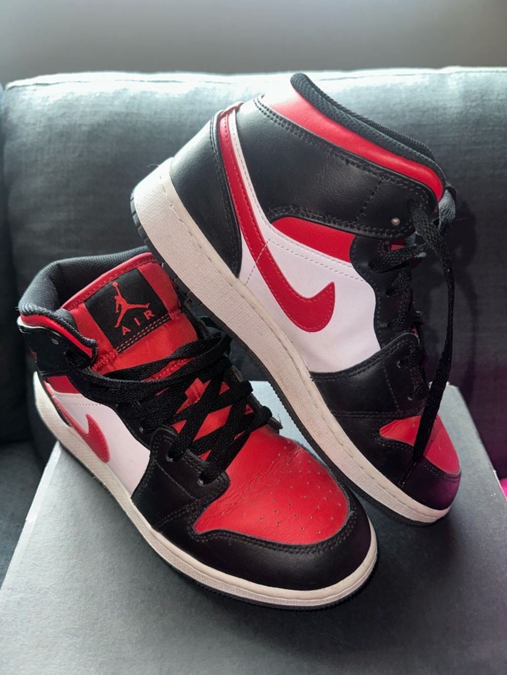 Nike Air Jordan 1 Mid 6Y
